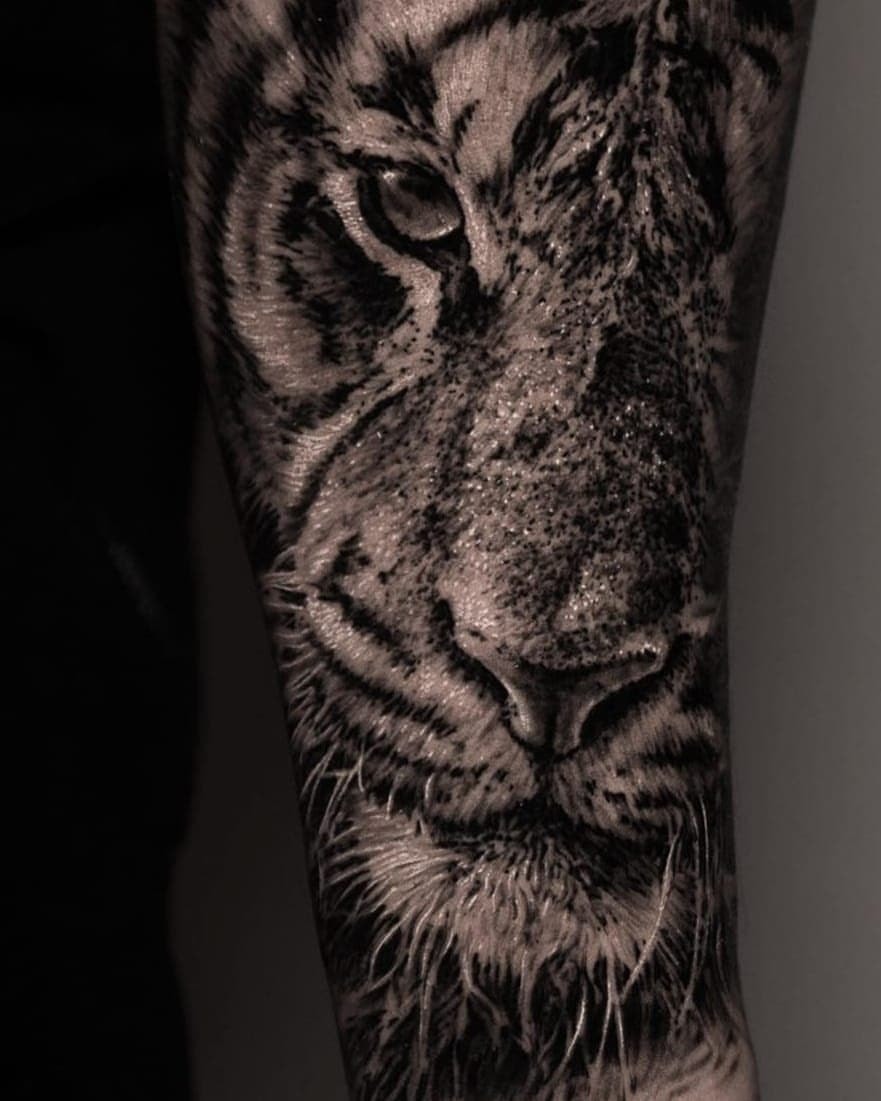 Tatuaje por Cristian Thian De La Peña — Santa Tinta